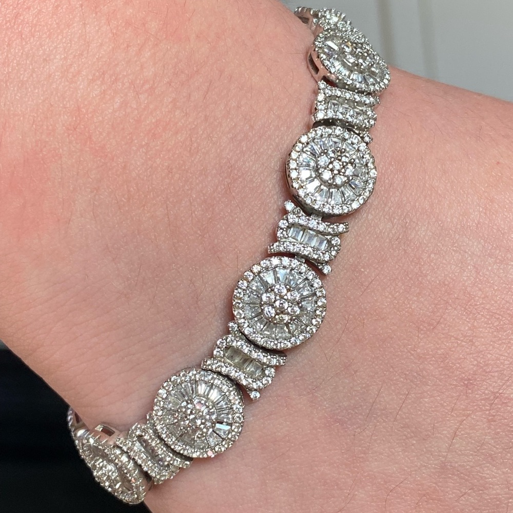 BELLA LUCE .925 STERLING SILVER DIAMOND SIMULANT BRACELET